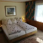 Brunner לינה וארוחת בוקר 3*